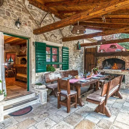 Sisman Villa Donji Zemunik