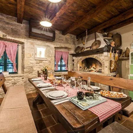 Villa Sisman Donji Zemunik